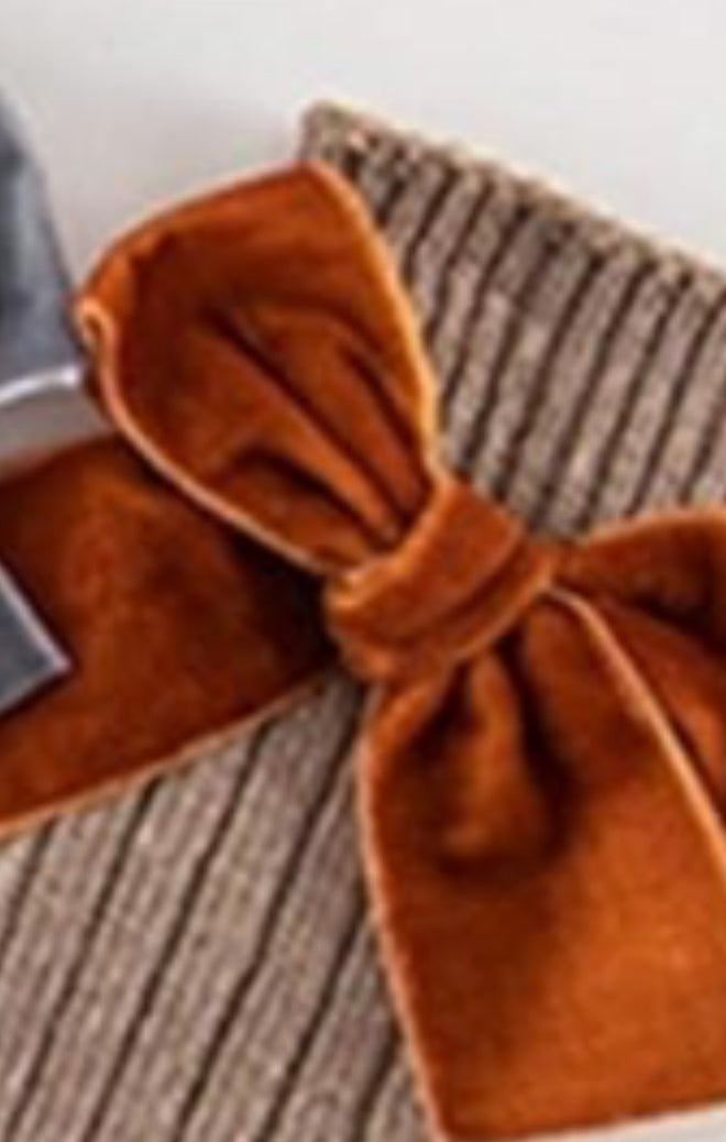 Girls Velvet Bow Socks