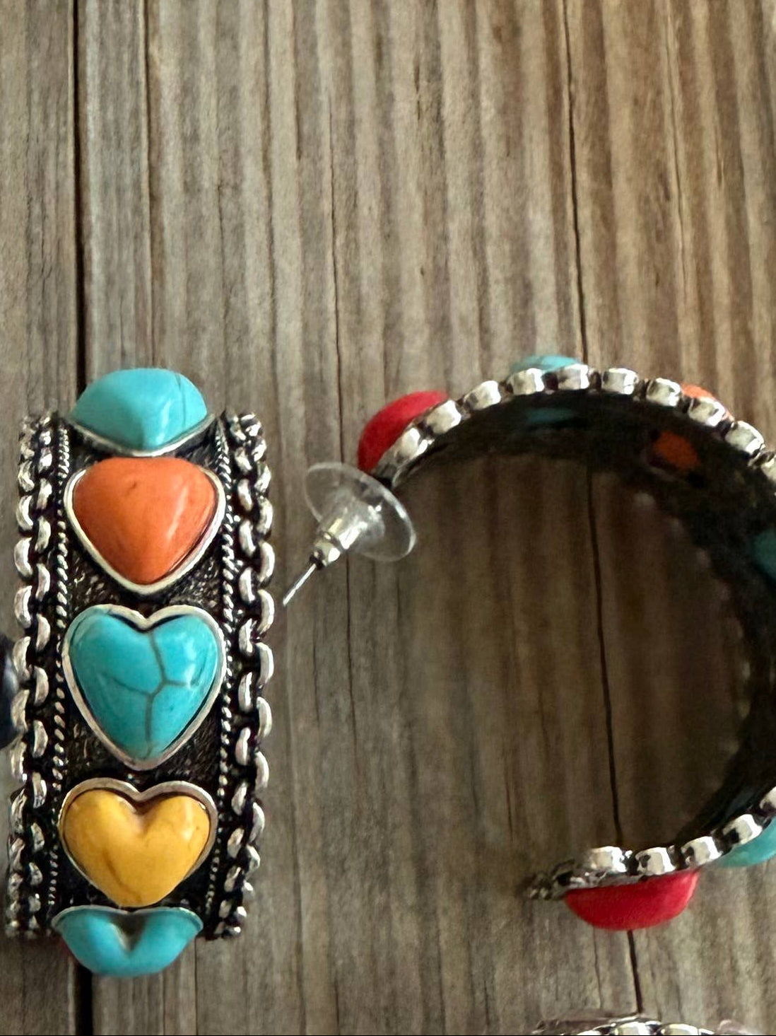 1.50“Heart Stone Hoop Earrings