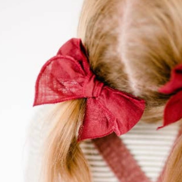 Mini Crimson Bow Clip