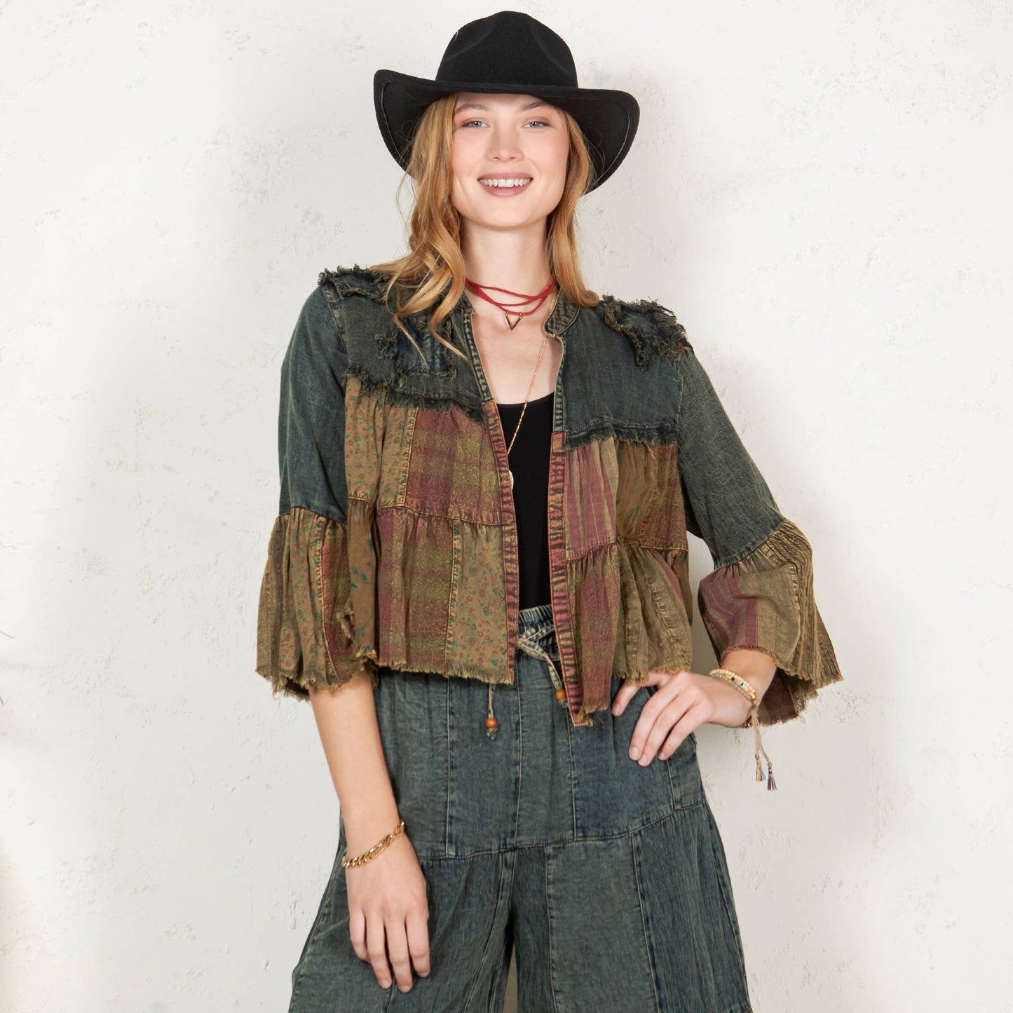 Gravel Cropped Shrug