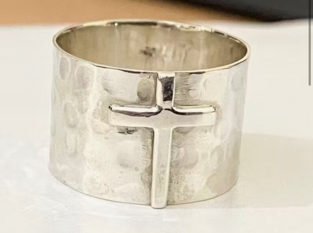 Wide Band Cross Ring