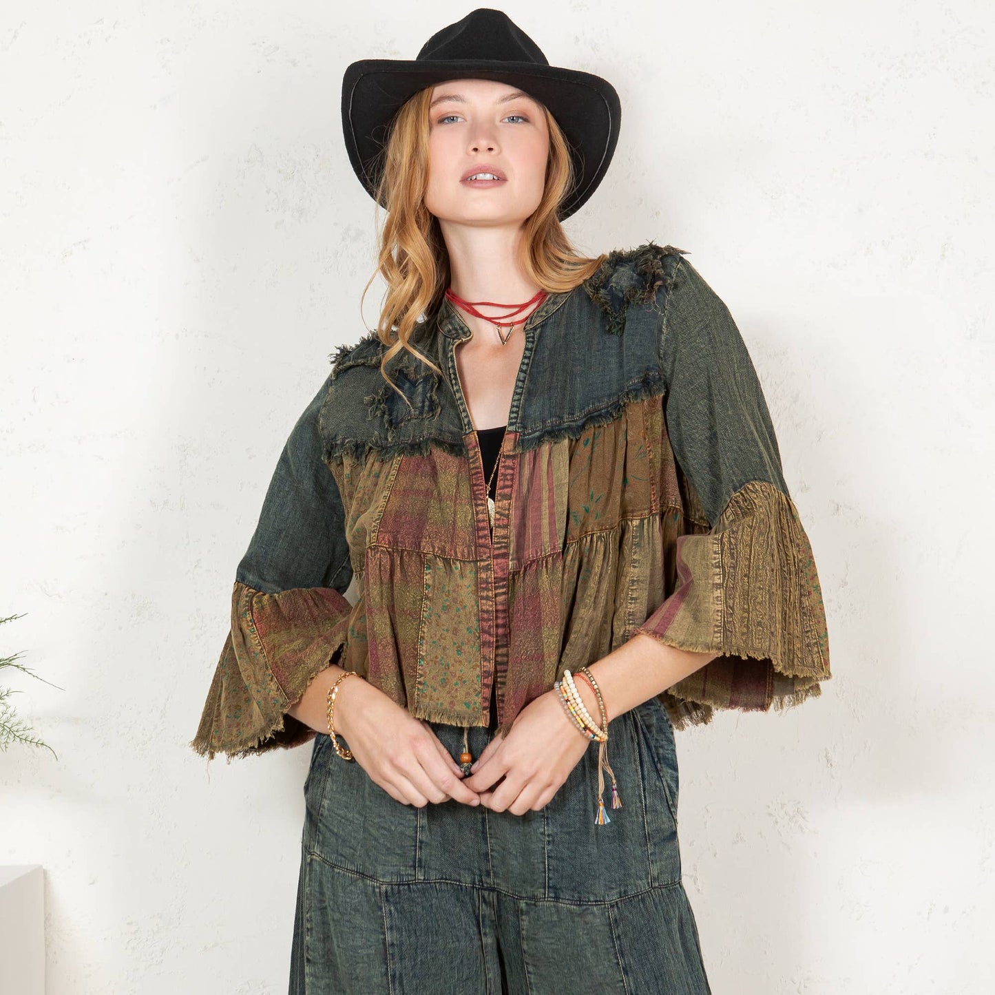 Gravel Cropped Shrug