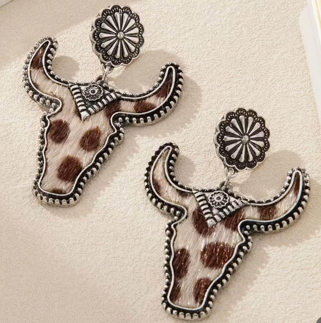 MooTifull Earrings