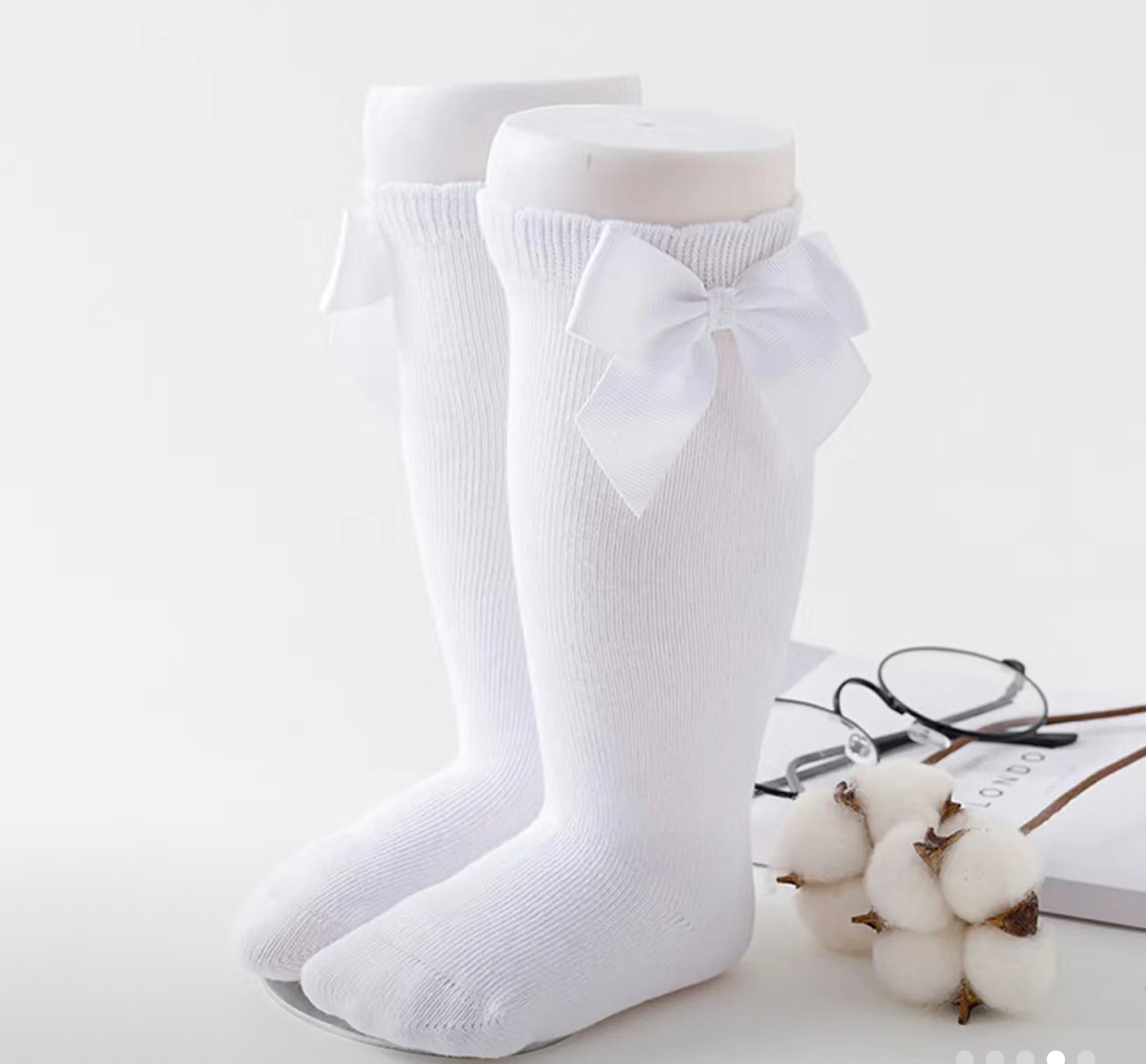 Girls White Bow Knee Socks